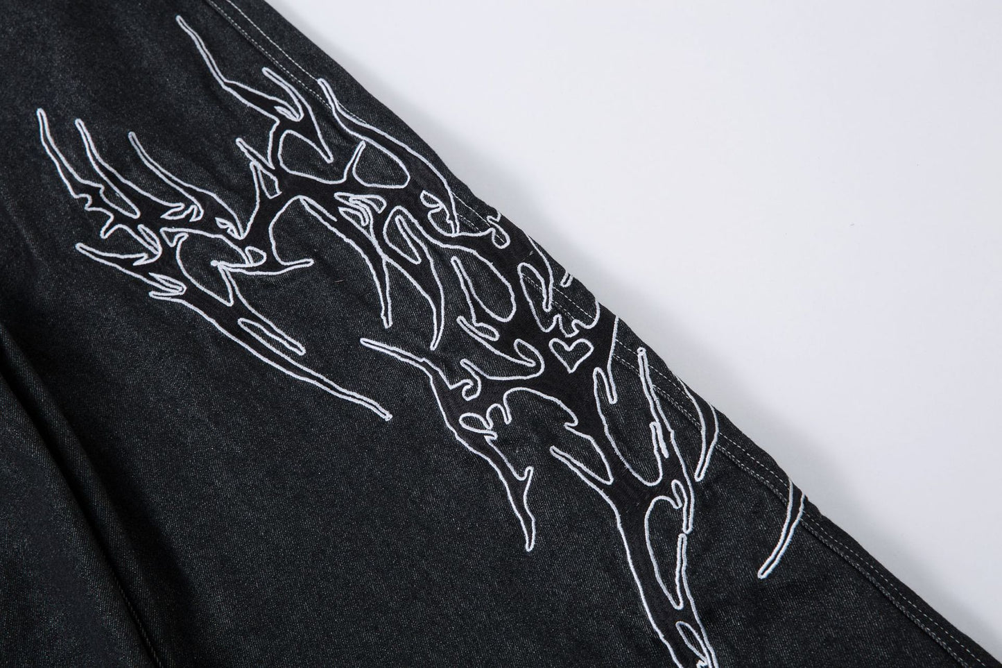 Retro Embroidered Loose Fit Denim Jeans